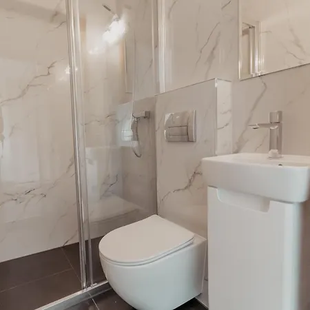 Bed & Breakfast Nova Apartamenty&pokoje Rozewie